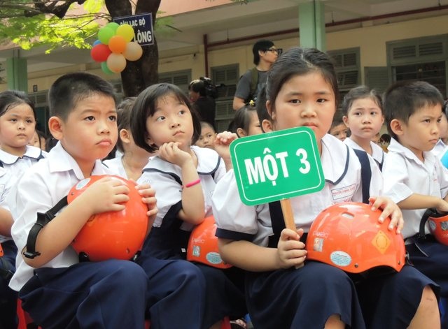 Phụ huynh kiên quyết nói không với chạy trường - 1 Nhiều phụ huynh kiên quyết nói không với chạy trường (Ảnh minh họa)