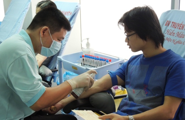 Sinh viên, nhân viên văn phòng “hợp sức”… hiến máu tình nguyện - 1 Chàng kỹ sư Trần Trọng Tuấn lần thứ 5 tham gia hiến máu tình nguyện