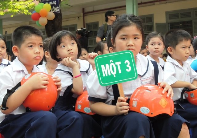 TPHCM: "Không để xảy ra tình trạng trẻ đúng tuyến không vào được trường" - 1 Lãnh đạo TPHCM yêu cầu ngành giáo dục không để xảy ra tình trạng chạy trường, chạy lớp trong tuyển sinh đầu cấp