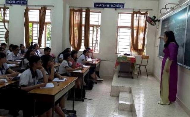 TPHCM đề xuất xem lại “lệnh” cấm dạy thêm trong trường học - 1 Trường học ở TPHCM dạy thêm trong dịp hè 2016