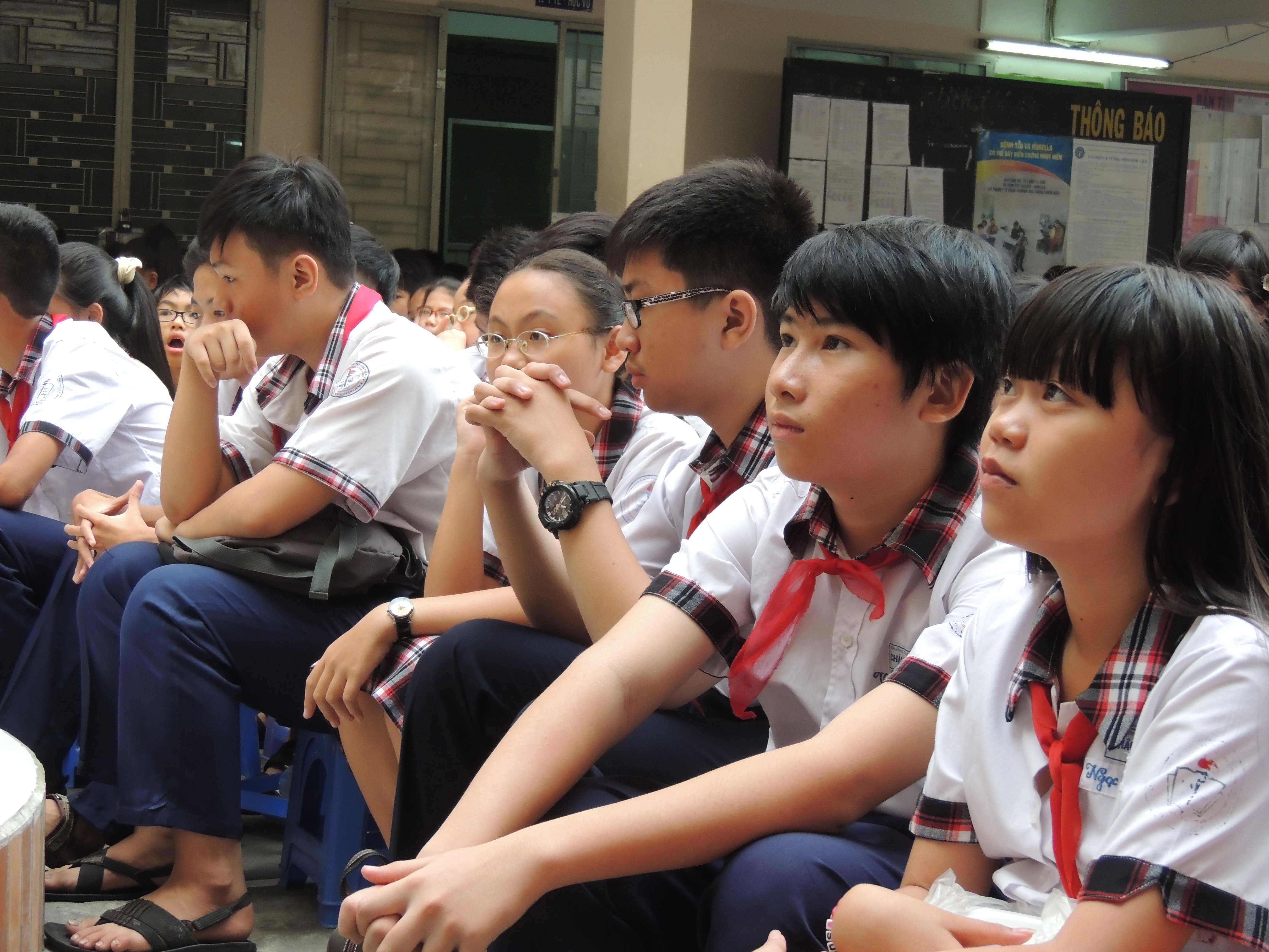 TPHCM sẽ đổi mới việc giáo dục đạo đức cho học sinh, sinh viên (Trong ảnh: Học sinh Trường THCS Châu Văn Liêm, Phú Nhuận, TPHCM tham gia chuyên đề về đạo đức học đường)