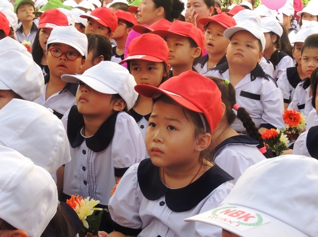 Dành “đất” đón học trò lớp 1 trong lễ khai giảng - 12 Dành “đất” đón học trò lớp 1 trong lễ khai giảng - 12