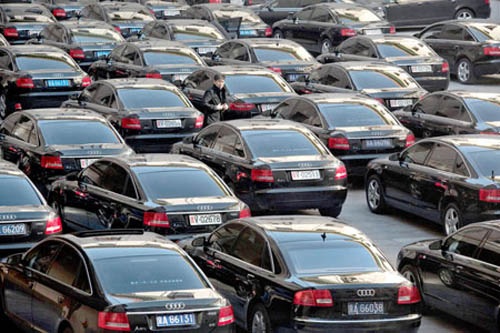 Chuyện 40.000 xe công: Giảm chi thường xuyên vẫn mang tính hô hào nhiều quá! - 2 ảnh minh họa