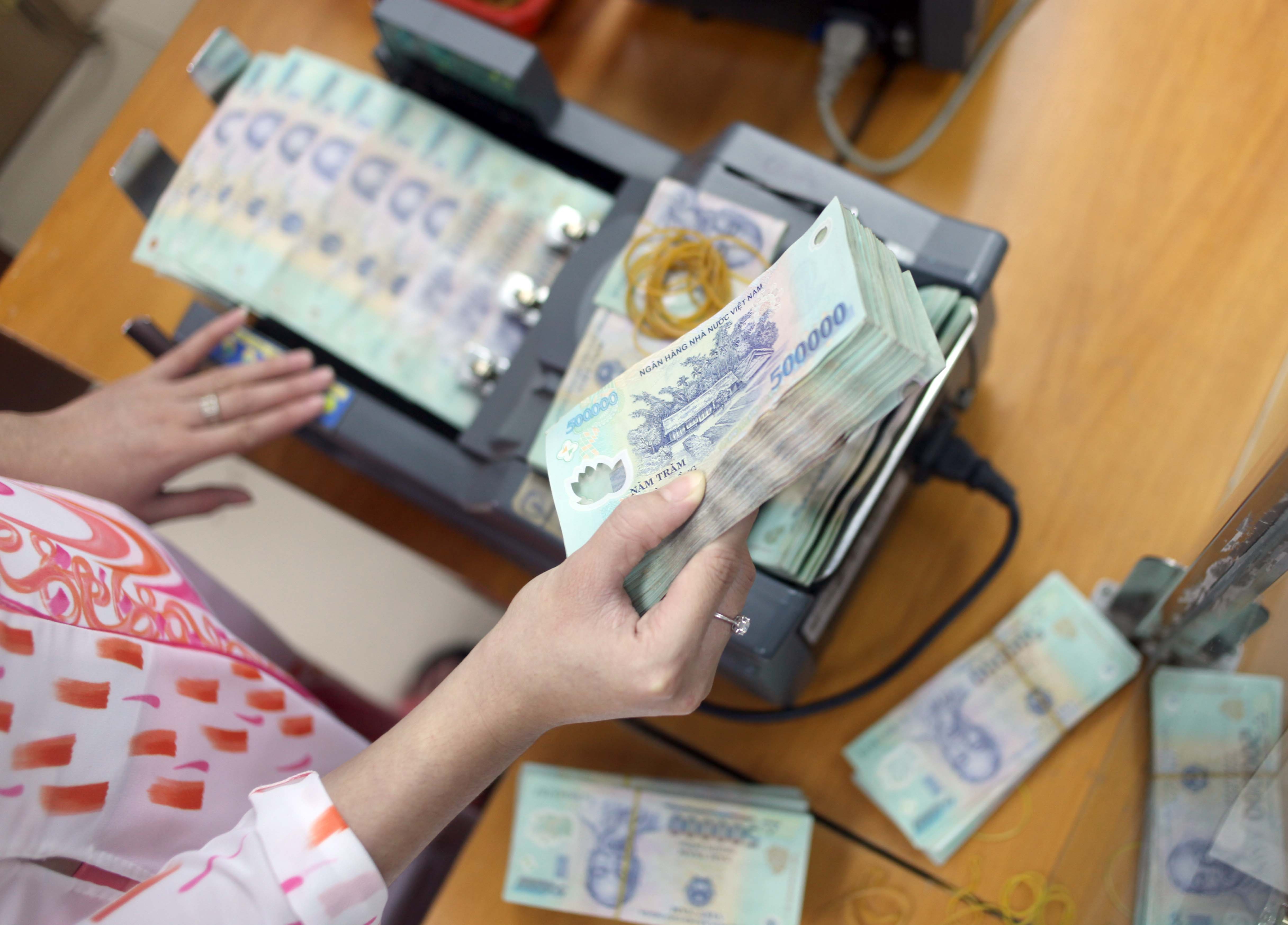 Trên 160.000 tỷ đồng nợ trái phiếu chính phủ đã tới hạn trả! - 1 Lợi nhuận của các ngân hàng (đối tượng chủ yếu mua vào trái phiếu Chính phủ) đang có xu hướng giảm