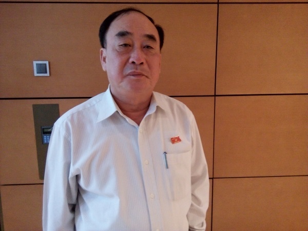 Vì sao không ai chất vấn Thống đốc Bình? - 1
Đại biểu Quốc hội Trần Ngọc Vinh (Hải Phòng) - Ảnh: Bích Diệp