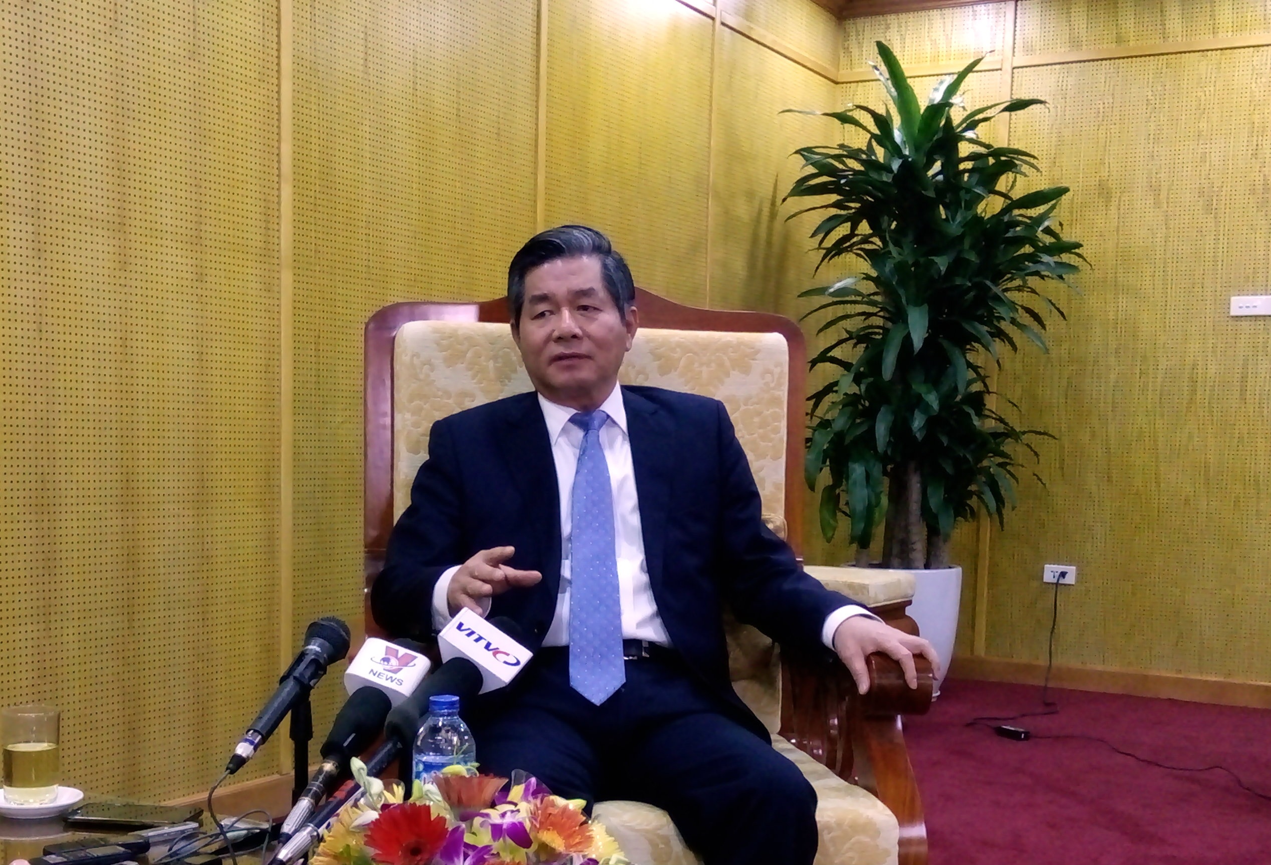 Bộ trưởng Bùi Quang Vinh: "Về hưu tôi sẽ đi làm ruộng" - 1 Bộ trưởng Bộ KHĐT Bùi Quang Vinh (Ảnh: BD)