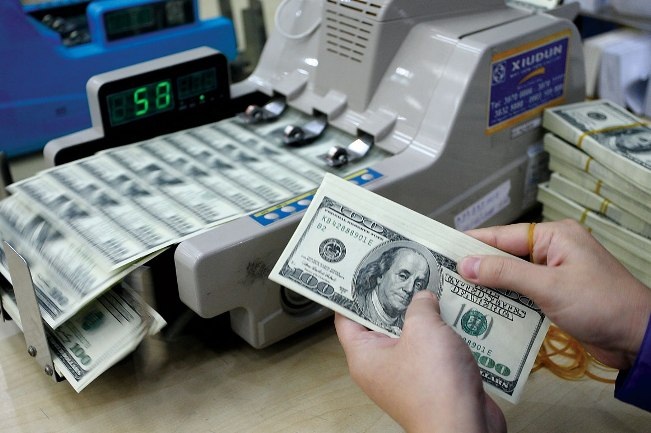 Áp dụng tỷ giá trung tâm: Thách thức nào đang chờ Ngân hàng Nhà nước? - 1
Với cơ chế tỷ giá trung tâm, độ trễ trong công tác điều hành sẽ được rút ngắn