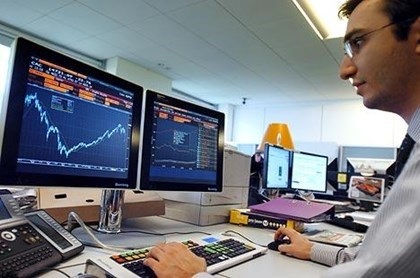 Tiền vẫn không ngừng chảy vào chứng khoán Việt Nam - 4 Tiền vẫn không ngừng chảy vào chứng khoán Việt Nam - 4