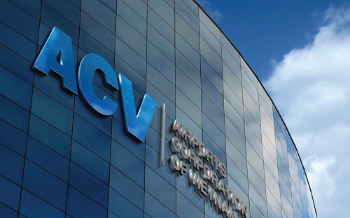 ACV tố khổ lên Bộ Giao thông Vận tải vì...vé máy bay đua nhau hạ giá - 1 ACV đề xuất tăng giá phục vụ hành khách nội địa từ 1/1/2017 lên 100.000 đồng/hành khách so với mức 70.000 đồng hiện tại