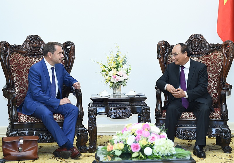 “Doanh nghiệp Pháp sẵn sàng giúp Việt Nam xử lý sự cố ô nhiễm nước” - 1 Thủ tướng tiếp Đại sứ Pháp Jean-Noël Poirier