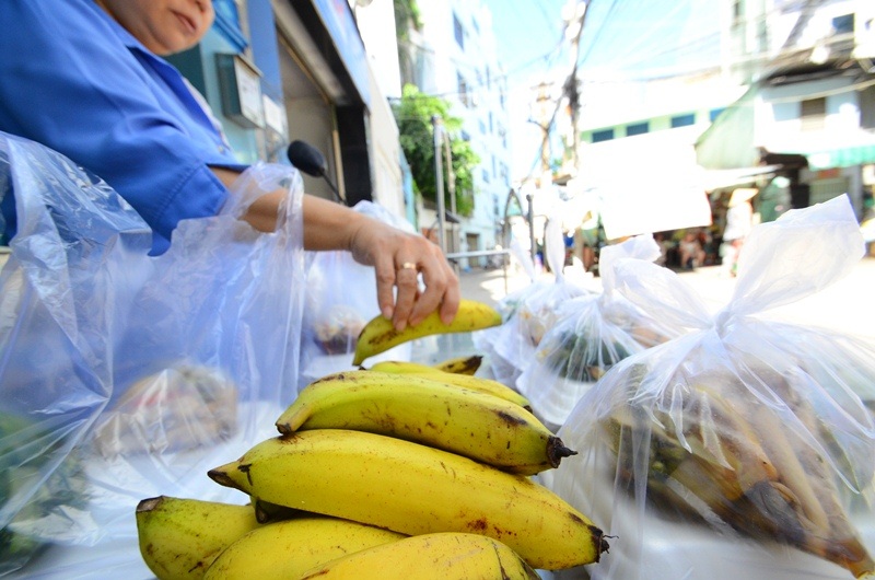 “Má” Lành và những suất cơm nghĩa tình - 8
