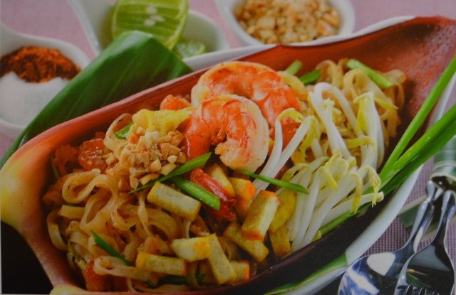 Phở xào chua ngọt.