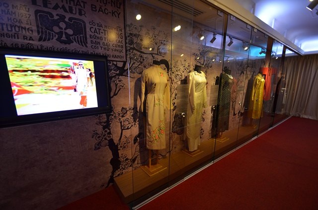 Bên trong bảo tàng.