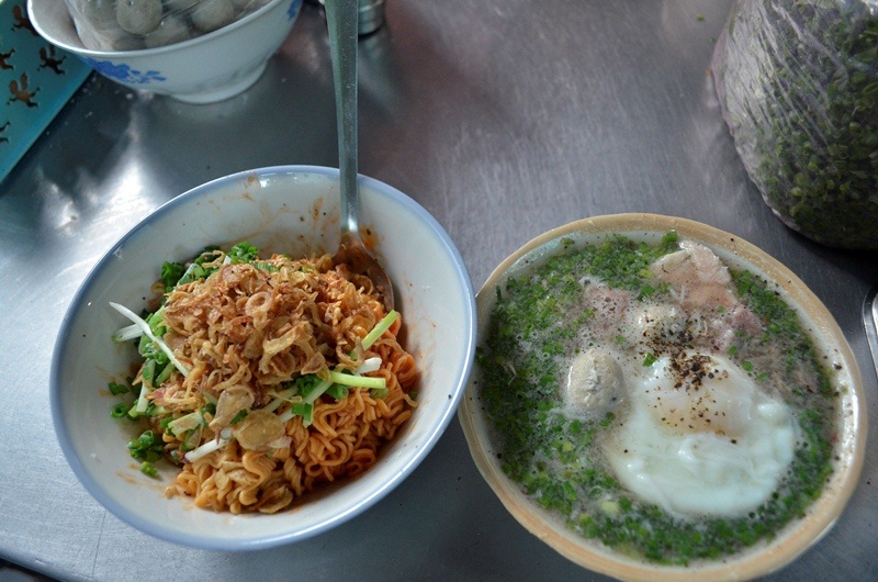 “Hít hà” với món mì… muối ớt - 10 Món ăn hoàn thành.