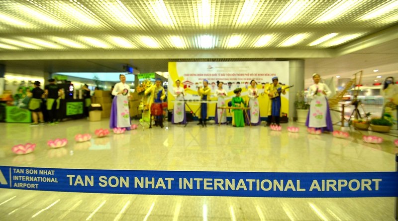 Kiến nghị xây dựng quy tắc ứng xử cho du khách Trung Quốc - 3 Các Bộ ngành cần đơn giản hóa thủ tục nhập cảnh, tiết kiệm thời gian cho du khách.