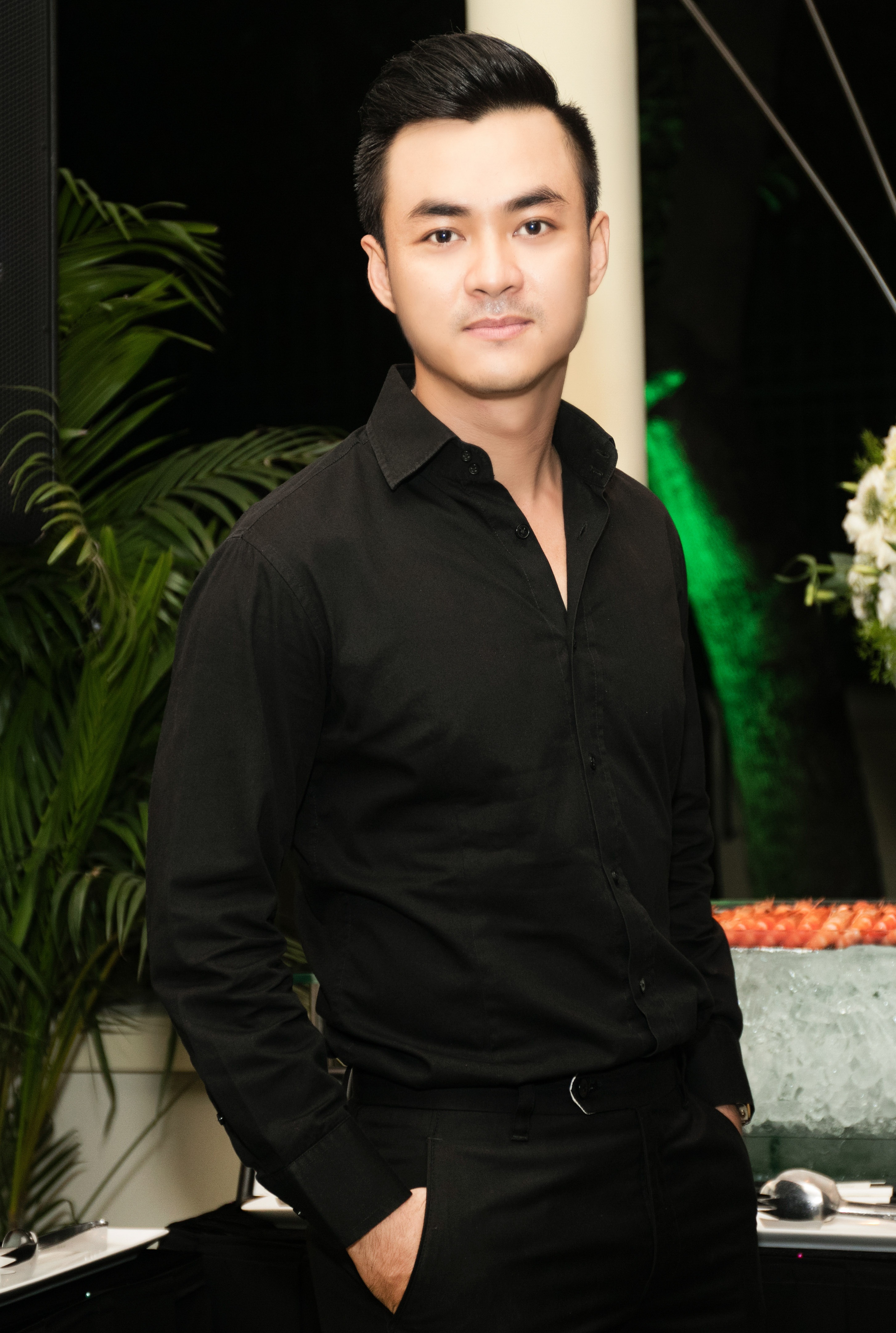 Á hậu Vi Thị Đông bất ngờ xuất hiện trong sinh nhật Giáng My - 8 Diễn viên Hồ Giang Bảo Sơn.
