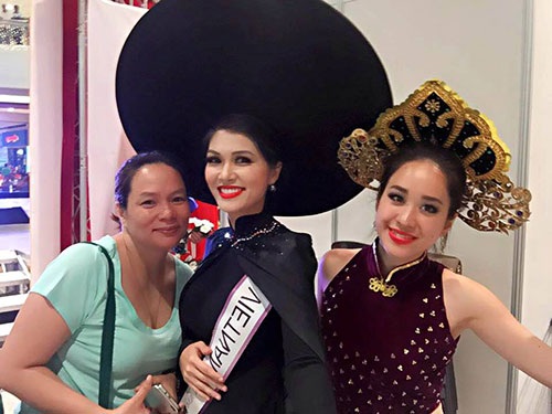 Với sự tự tin, bản lĩnh, sắc đẹp và sự đầu tư chuẩn bị kỹ lưỡng, Oanh Yến đã xuất sắc lọt top 5 Miss bikini và giành giải thí sinh có trang phục truyền thống đẹp nhất.