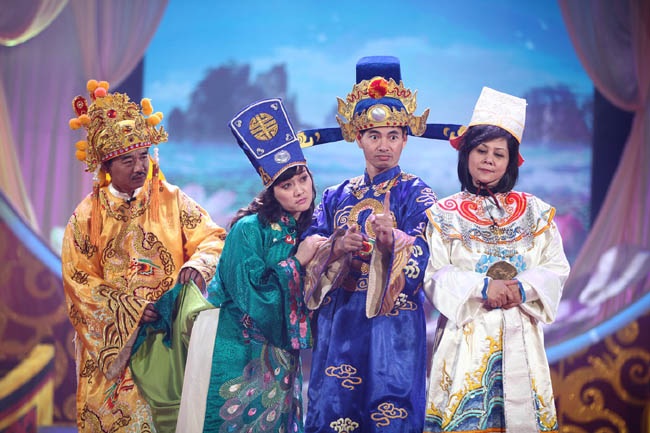 Vì sao NSƯT Minh Hằng không tham gia Táo Quân 2016? - 2 Hai nữ diễn viên cố định của đội hình Táo Quân năm nay chỉ còn mỗi Vân Dung. Ảnh: TL.