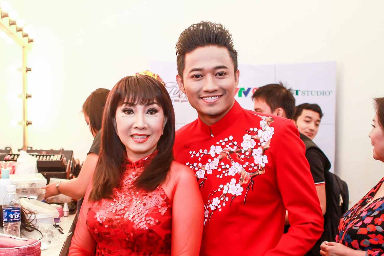Diễn viên Quý Bình tránh né mọi câu hỏi liên quan đến Lê Phương - 2 Diễn viên Quý Bình tránh né mọi câu hỏi liên quan đến Lê Phương - 2