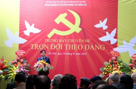Triển lãm “Trọn đời theo Đảng”: 200 hiện vật khiến người xem bật khóc - 1 Ông Trương Minh Tiến - PGĐ Sở VH&TT phát biểu khai mạc triển lãm. Ảnh: TL.