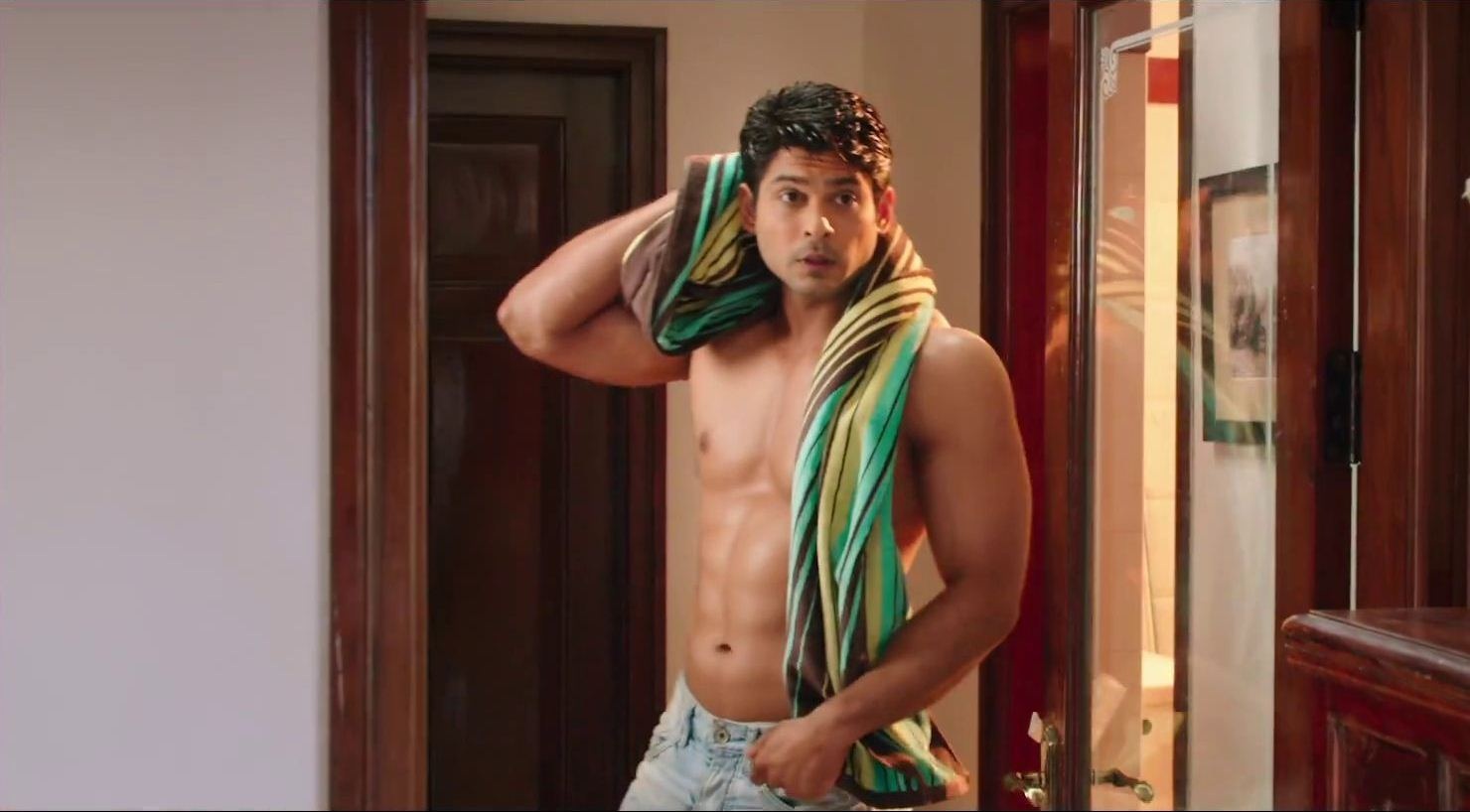 “Mỹ nam” Shiv: “Cô dâu 8 tuổi” khiến tôi rơi vào những tin đồn sai lệch” - 2 Shiddharth Shukla nói rằng anh không phải là mỹ nam. Ảnh: TL.