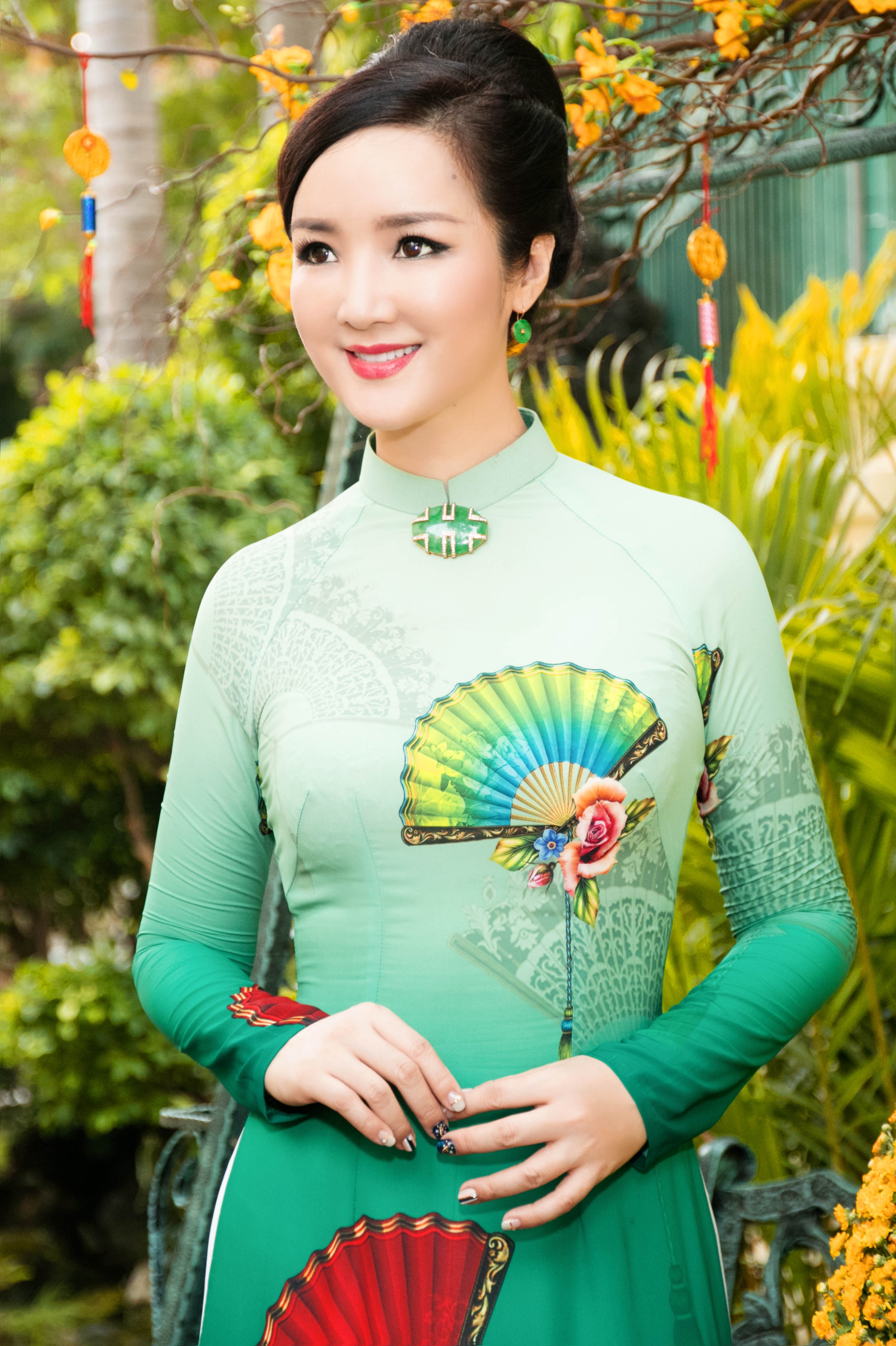 Hoa hậu Giáng My đẹp như thiếu nữ gánh hoa ra chợ Tết - 6 Hoa hậu Giáng My đẹp như thiếu nữ gánh hoa ra chợ Tết - 6