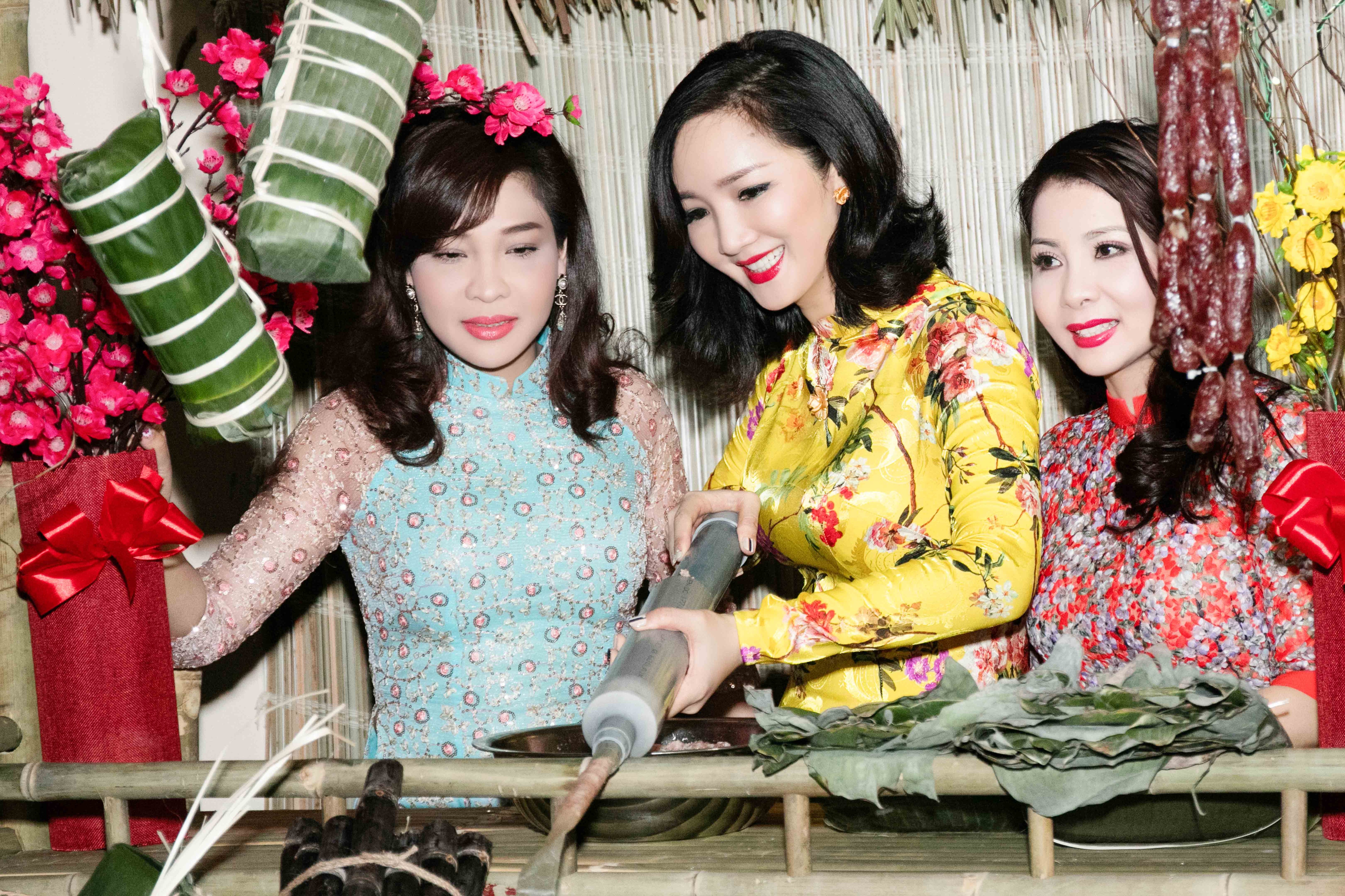 Hoa hậu Giáng My đẹp như thiếu nữ gánh hoa ra chợ Tết - 7 Hoa hậu Giáng My đẹp như thiếu nữ gánh hoa ra chợ Tết - 7
