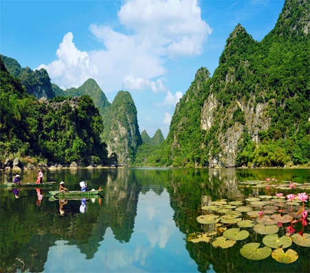 “Biết đâu Việt Nam là trường quay lớn của thế giới trong nay mai” - 4 Khu danh thắng Tràng An, một trong 3 địa điểm được Kong: Skull Island chọn làm bối cảnh quay. Ảnh: TL.