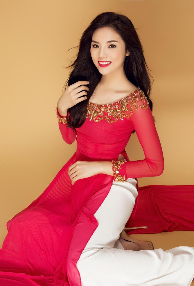 Hoa hậu Kỳ Duyên làm giám khảo “Duyên dáng Áo dài” tại TP.HCM - 1 Hoa hậu Kỳ Duyên.