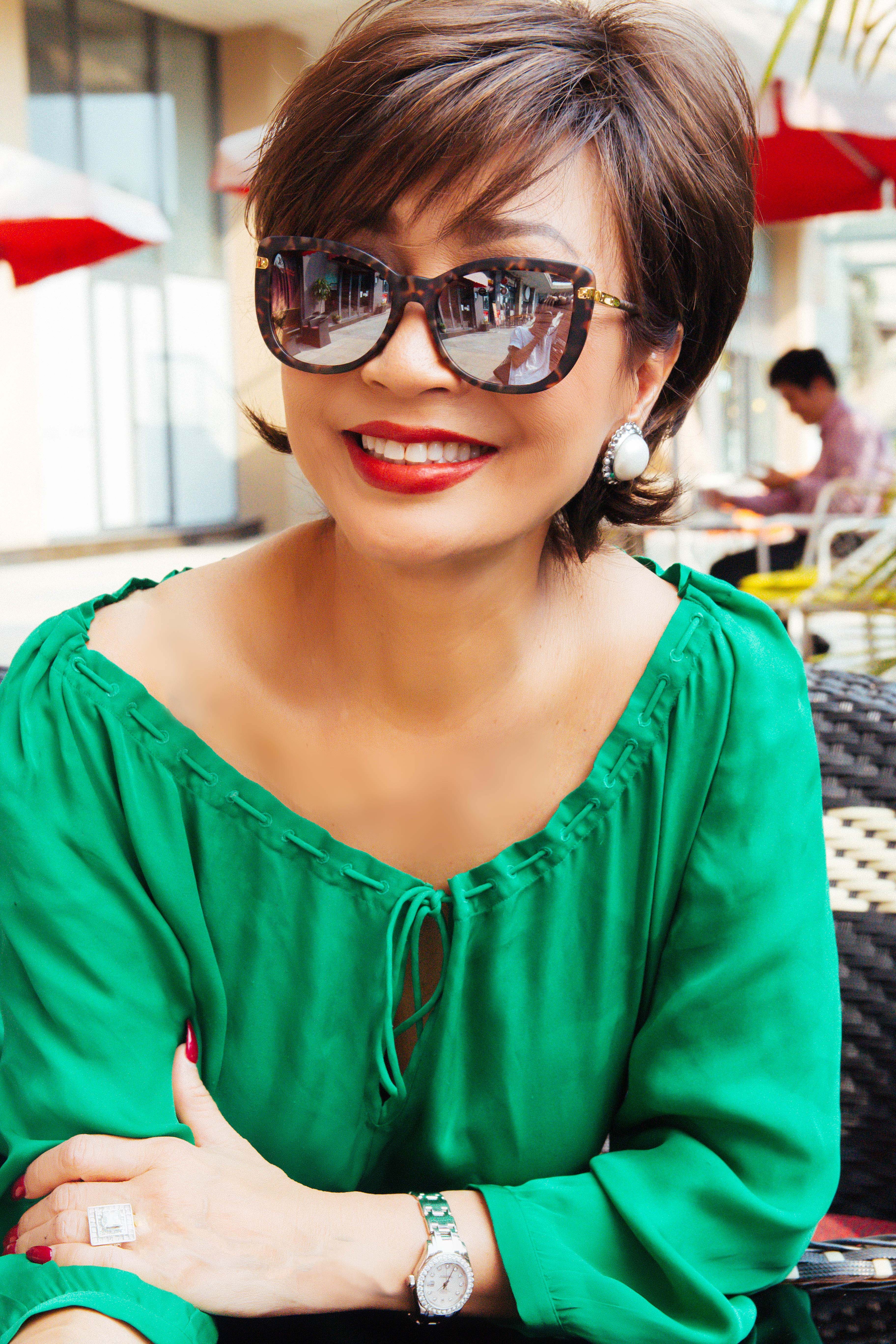 Ca sỹ Khánh Hà: “Chỉ cần nghe lời bài hát của Anh Bằng thôi cũng đủ xao xuyến” - 1 Ca sỹ Khánh Hà đã có mặt tại Hà Nội để chuẩn bị cho đêm diễn các ca khúc của nhạc sỹ Trần Thiện Thanh và Anh Bằng.