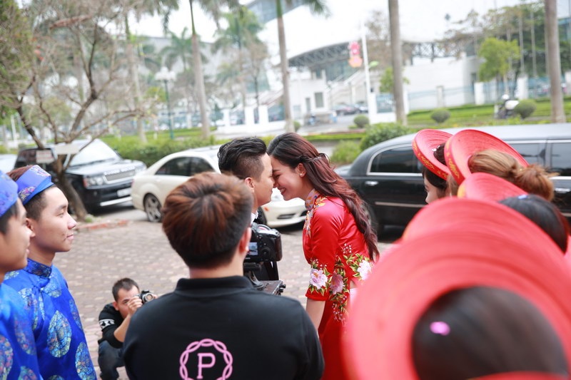 Hôn phu đại gia đi siêu xe hơn chục tỷ đến hỏi cưới Á hậu Trà My - 15