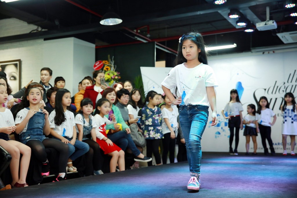 Nếu trong show thực tế, bé Chíp (tên thật: Phương Linh) tỏ ra lém lỉnh, tinh nghịch thì khi đến casting cho chương trình lần này cô bé lại có phần nhút nhát.