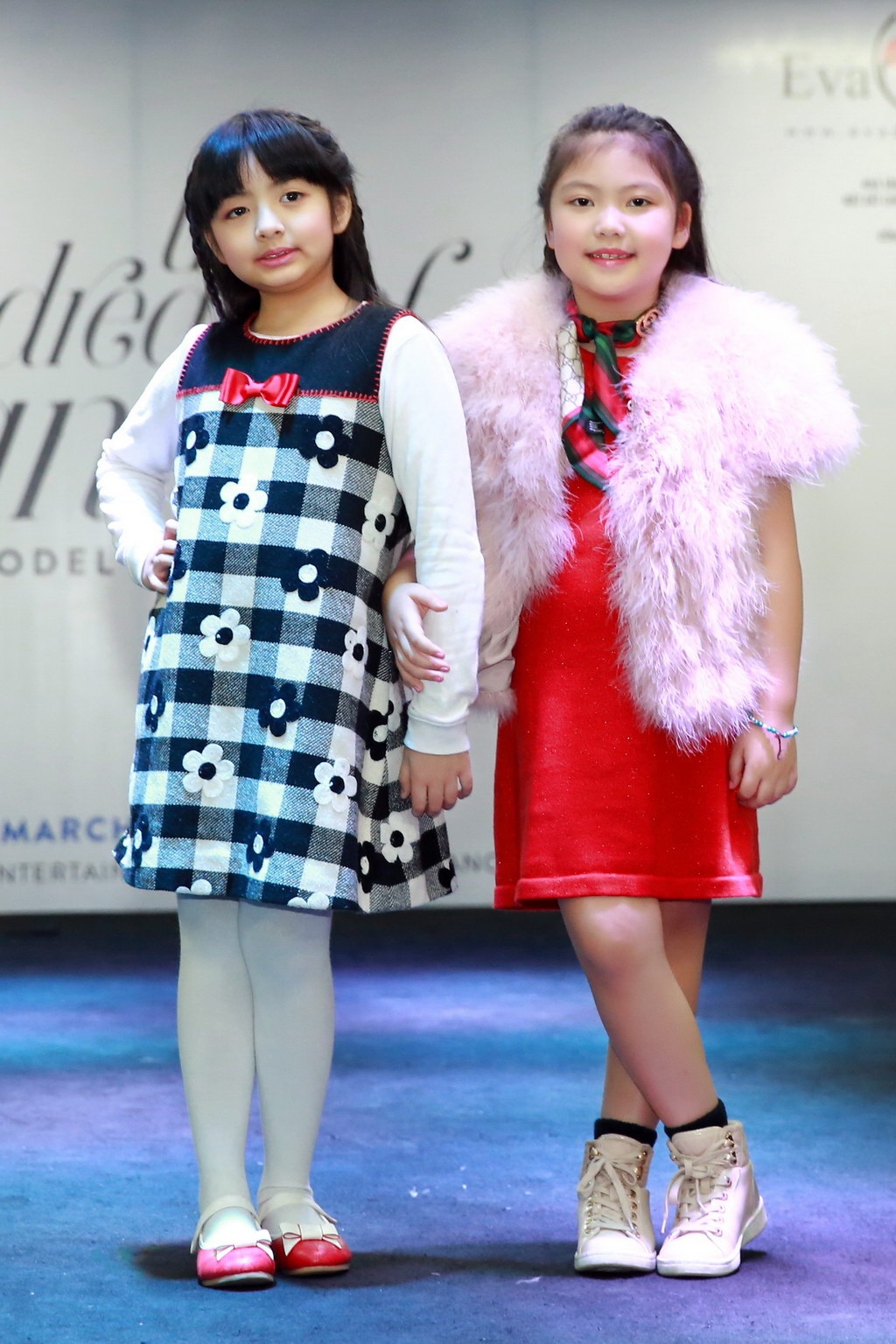 Bé Bông, con gái cựu người mẫu Thuý Hằng cũng đến casting. Cô bé 8 tuổi vốn theo học lớp kỹ năng làm mẫu nhí của mẹ nên tỏ ra vô cùng dạn dĩ. Cách cô bé mỉm cười, tạo dáng đều được 3 giám khảo khen ngợi. Bé Bông còn tỏ ra là đàn chị khi hướng dẫn một số em nhỏ đi đứng sao cho đẹp mắt.