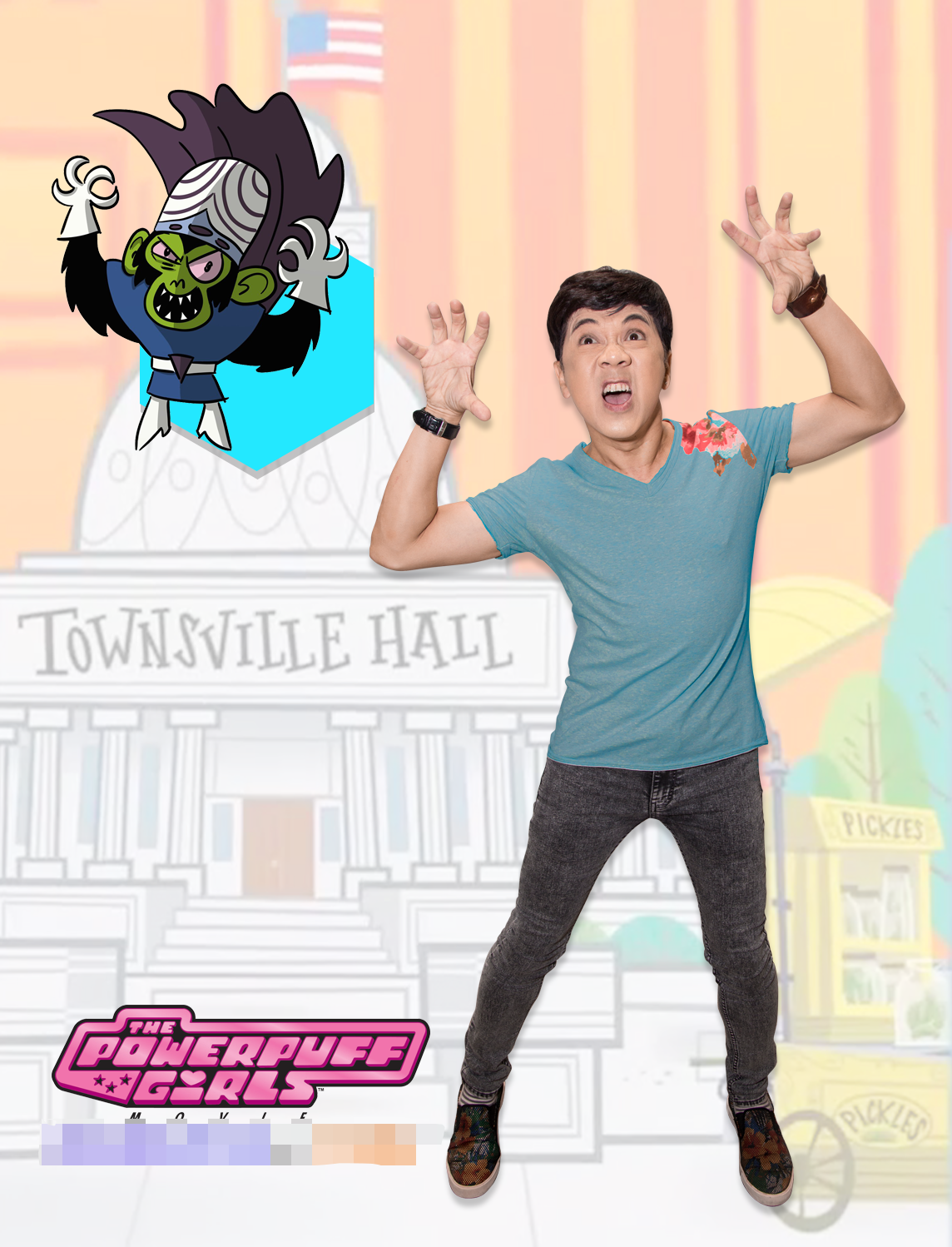 NSƯT Thành Lộc lồng tiếng vai phản diện trong siêu phẩm hoạt hình “Powerpuff Girls” - 1 Nghệ sĩ Thành Lộc tạo dáng theo nhân vật. Ảnh: PW.