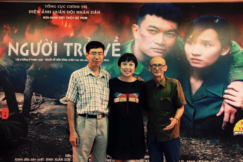 “Việt Nam có thể làm những bộ phim hay hơn Hậu duệ mặt trời” - 3 Đạo diễn Đặng Thái Huyền và nhà văn Nguyễn Văn Thọ (trái).