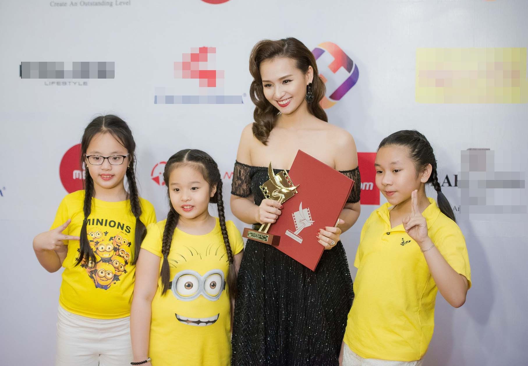 Tuy nhiên, rốt cuộc cô lại không có tên trong hạng mục đề cử. Dù vậy, Lã Thanh Huyền vẫn rất vui vẻ vì bộ phim cô cống hiến 200% sức lực đã đạt giải Cánh diều Bạc.