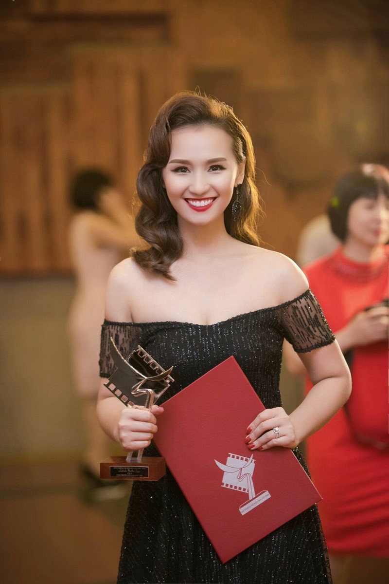 Sắp tới, Lã Thanh Huyền sẽ xuất hiện trên truyền hình với một vai diễn mới. Bộ phim rất trẻ trung và hiện đại.