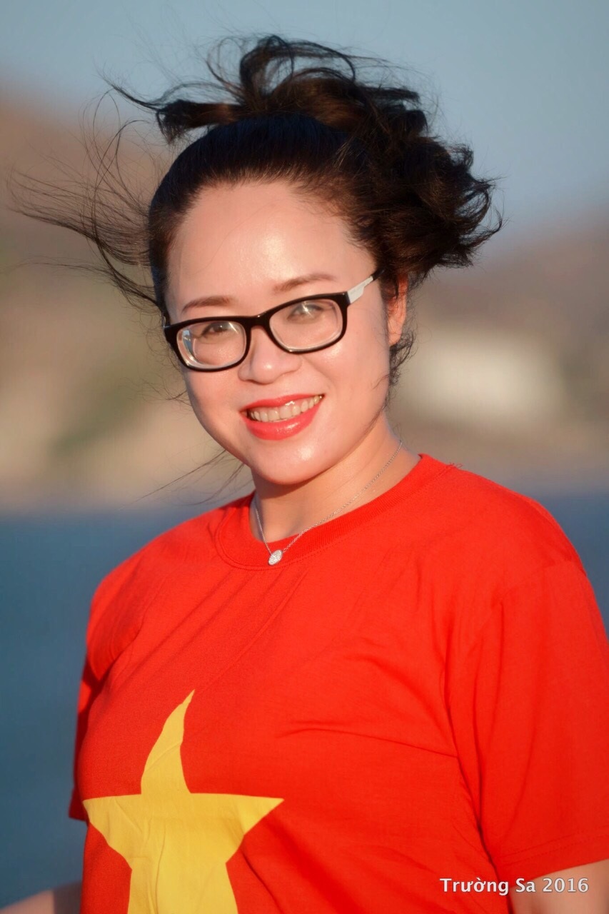 Bức ảnh đầy kỷ niệm của NSƯT Minh Anh trong nắng gió Trường Sa. Ảnh: M.A.