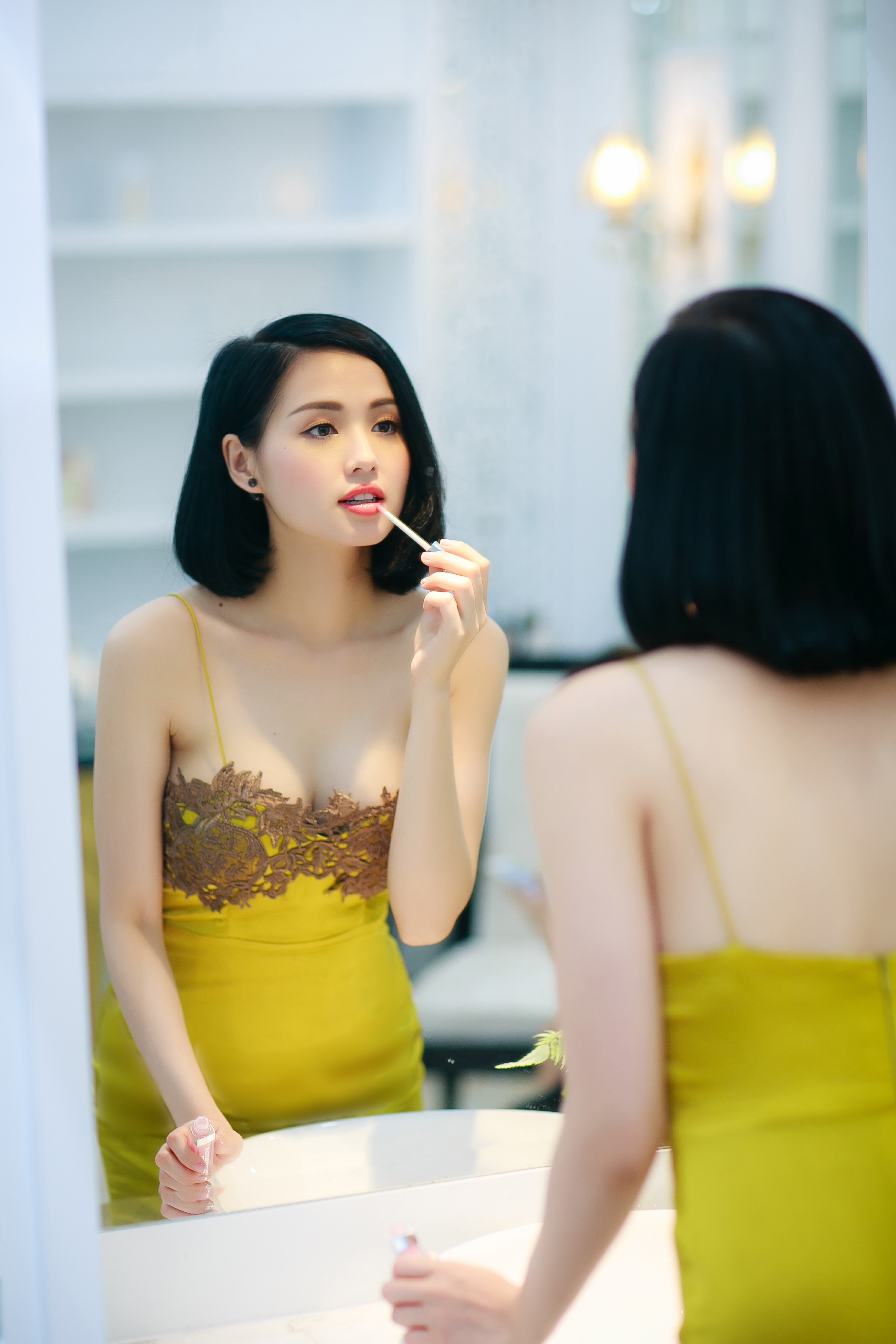 Nhan sắc nõn nà của “gái 1 con” Tâm Tít - 2 Sở hữu gương mặt “không góc chết” và đặc biệt là nụ cười rạng rỡ, Tâm Tít luôn “được lòng” các nhiếp ảnh gia. Không chỉ thế, người đẹp còn có làn da trắng sứ khiến nhiều người phải ghen tị.