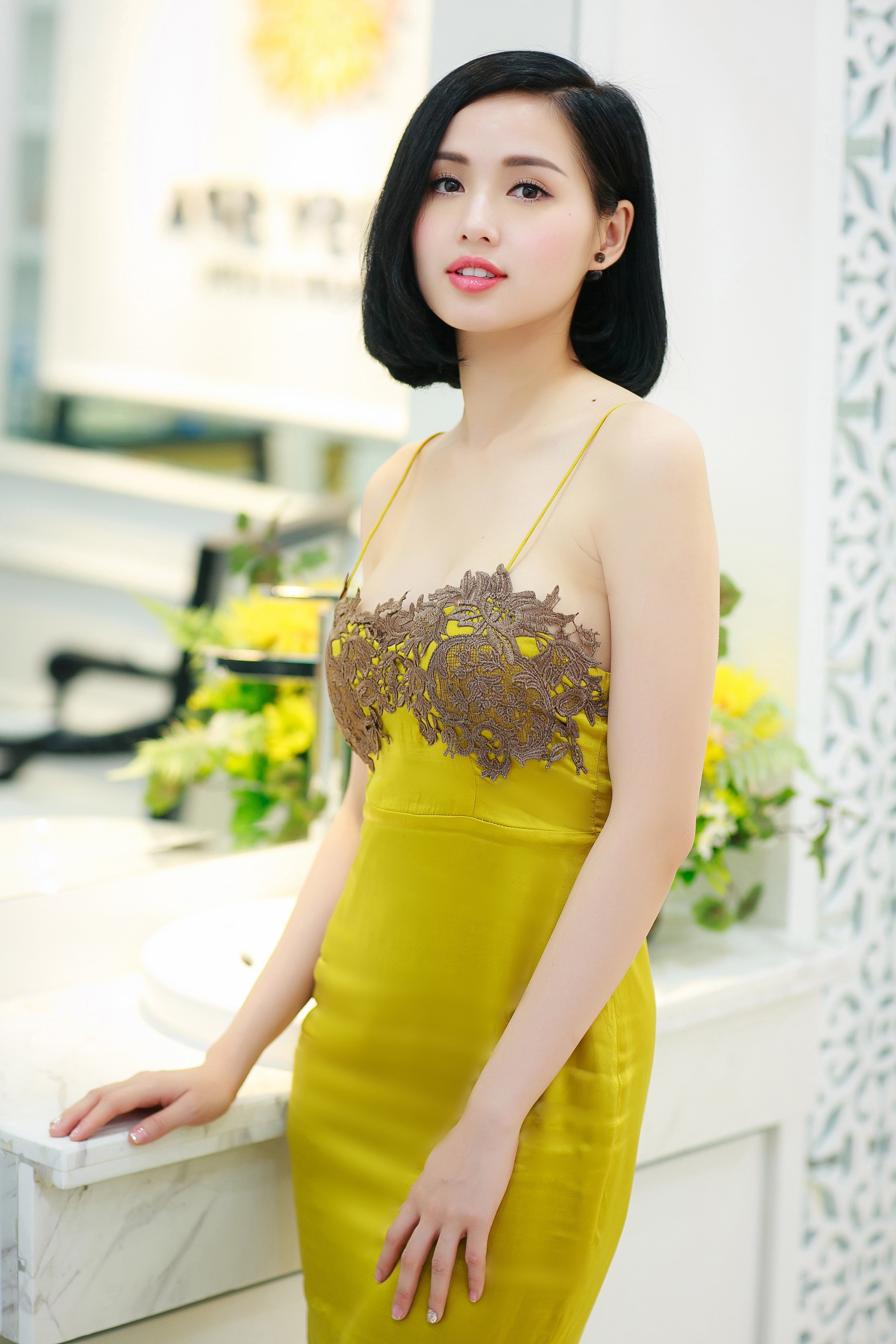 Nhan sắc nõn nà của “gái 1 con” Tâm Tít - 1 Là 1 trong số những hot girl đời đầu của làng giải trí Việt, Tâm Tít vẫn giữ được độ “hot” cho tới thời điểm hiện tại.