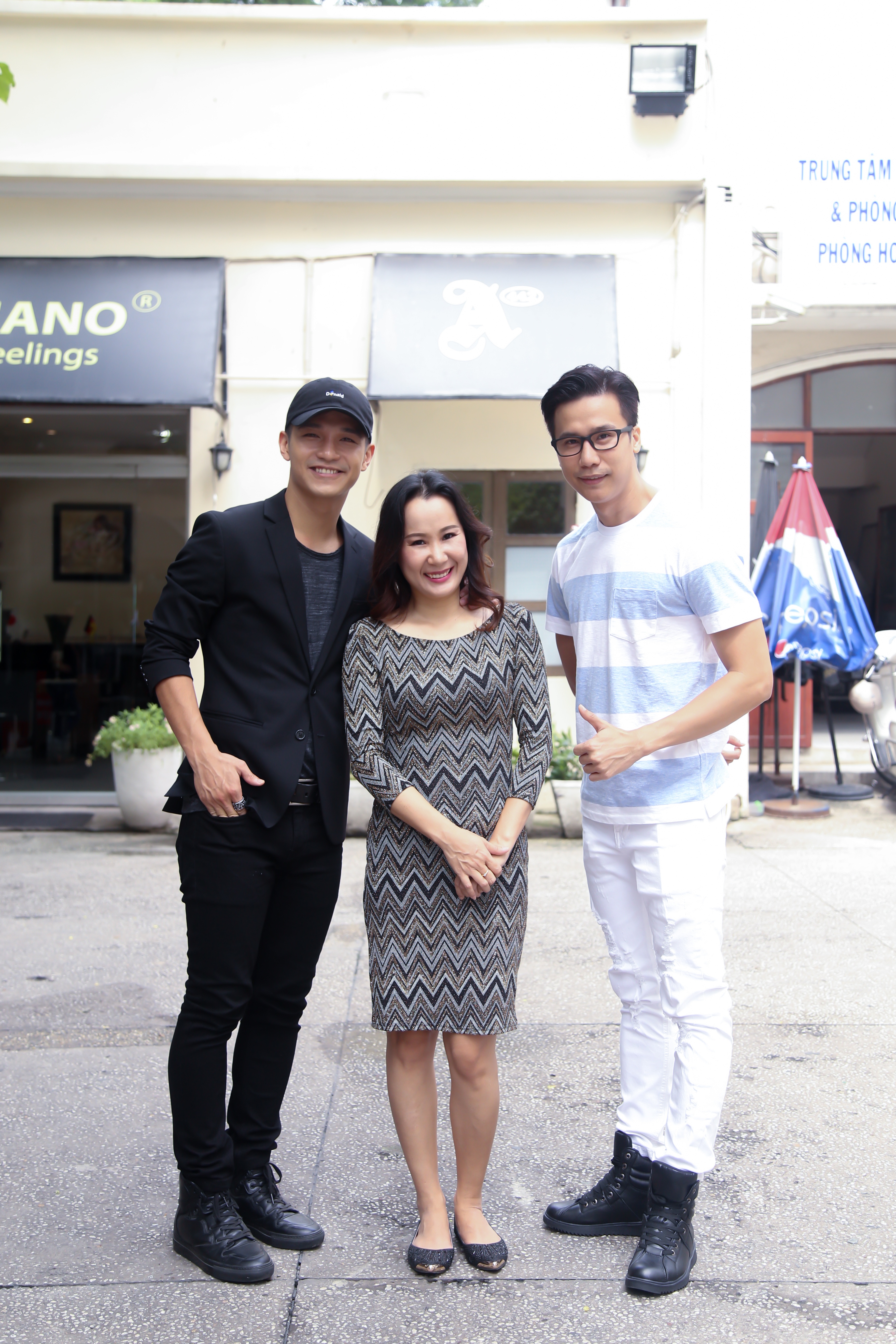 Cường Seven đứng ngồi không yên với cô bé giống Khởi My như đúc - 1