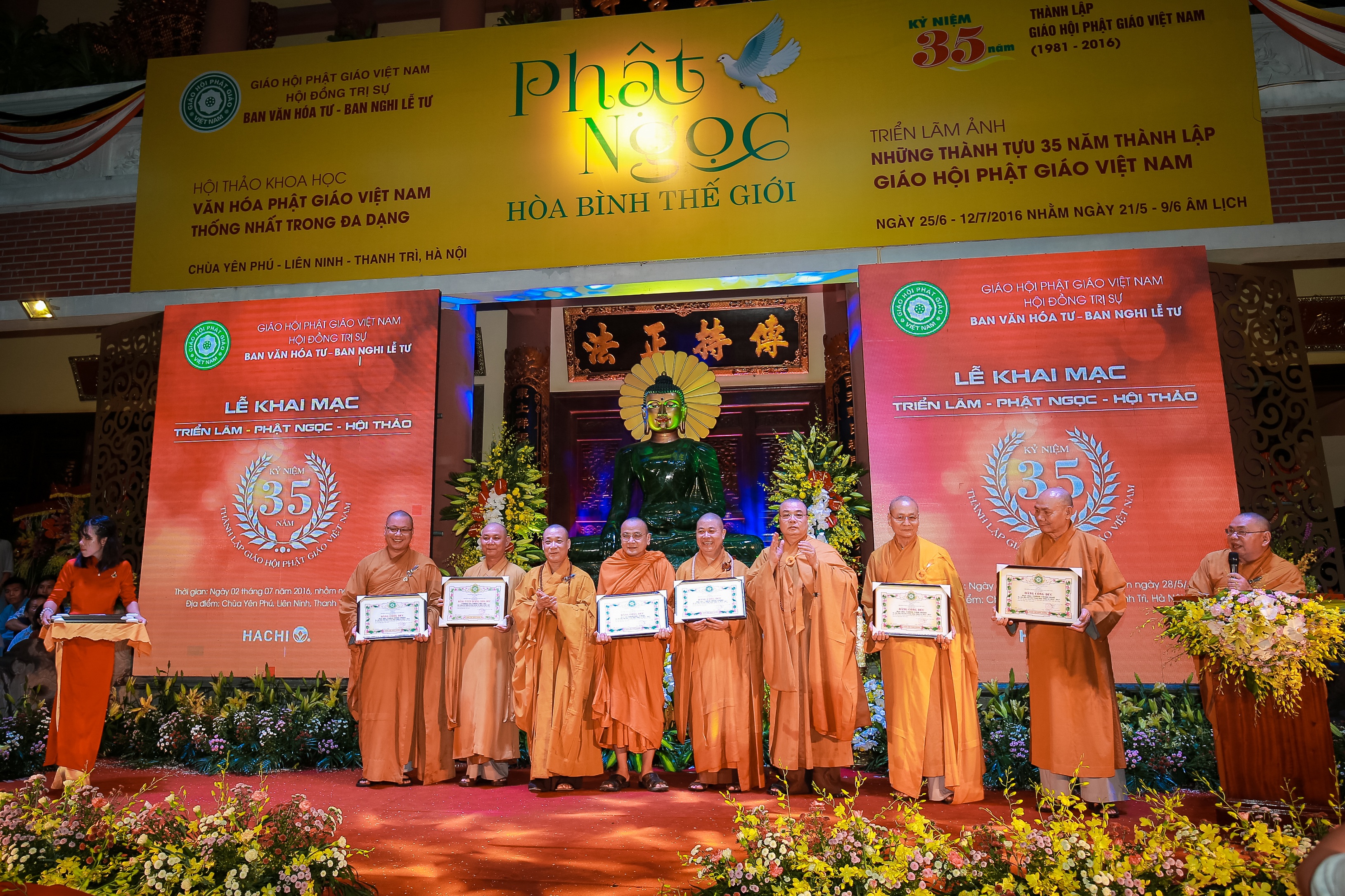 Lung linh lễ nghênh đón tượng Phật ngọc lớn nhất thế giới đến Hà Nội - 4