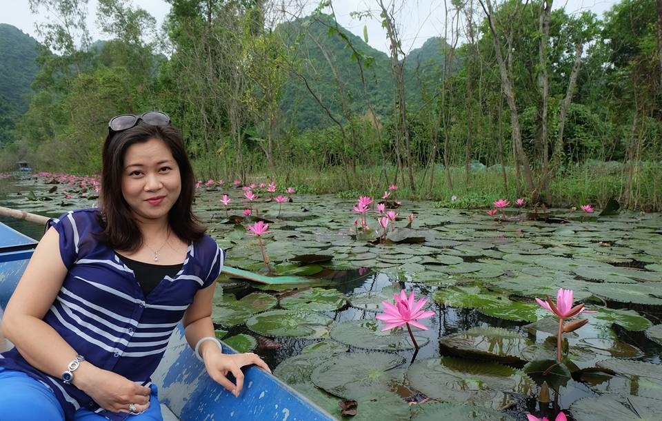 BTV xinh đẹp “thế chỗ” BTV Diệp Anh ở “Vấn đề hôm nay” là ai? - 3 Phía sau màn hình TV, BTV Hương Linh là người cực kỳ kín tiếng. Tuy nhiên, chị lại là một nhan sắc được đánh giá cao ở VTV.