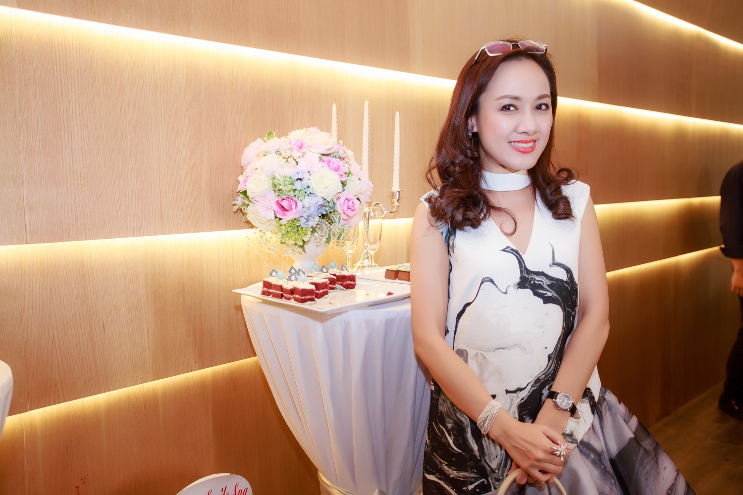 Dàn sao đến chúc mừng Á hậu Thụy Vân - 8 BTV Hoài Anh.