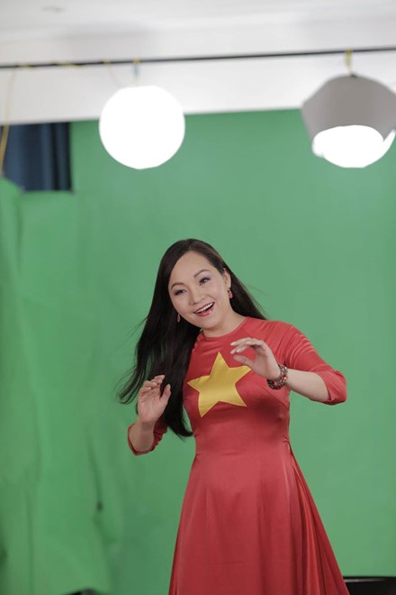Nghệ sĩ Việt bày tỏ lòng yêu nước bằng MV song ngữ Việt - Anh - 4 Nghệ sĩ Việt bày tỏ lòng yêu nước bằng MV song ngữ Việt - Anh - 4