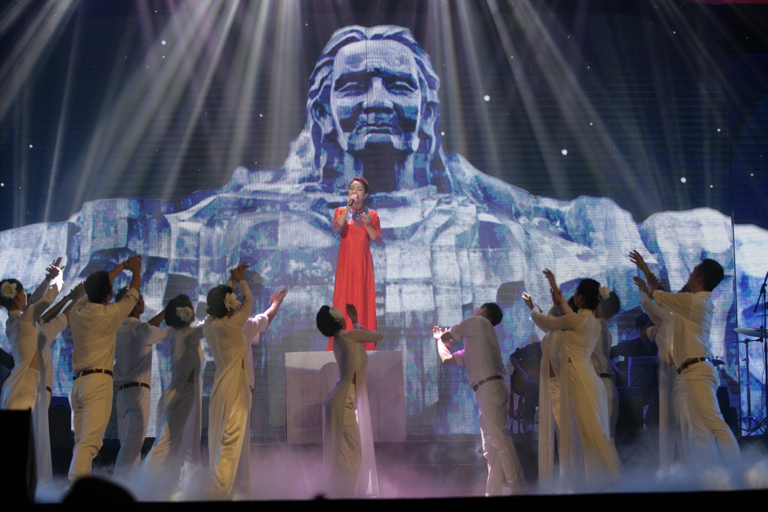 Đây là chương trình nghệ thuật đặc biệt thể hiện sự tri ân, lòng biết ơn đối với những người có công với nước nhân kỷ niệm 69 năm ngày Thương binh Liệt sỹ (27/7/1947 – 27/7/2016).