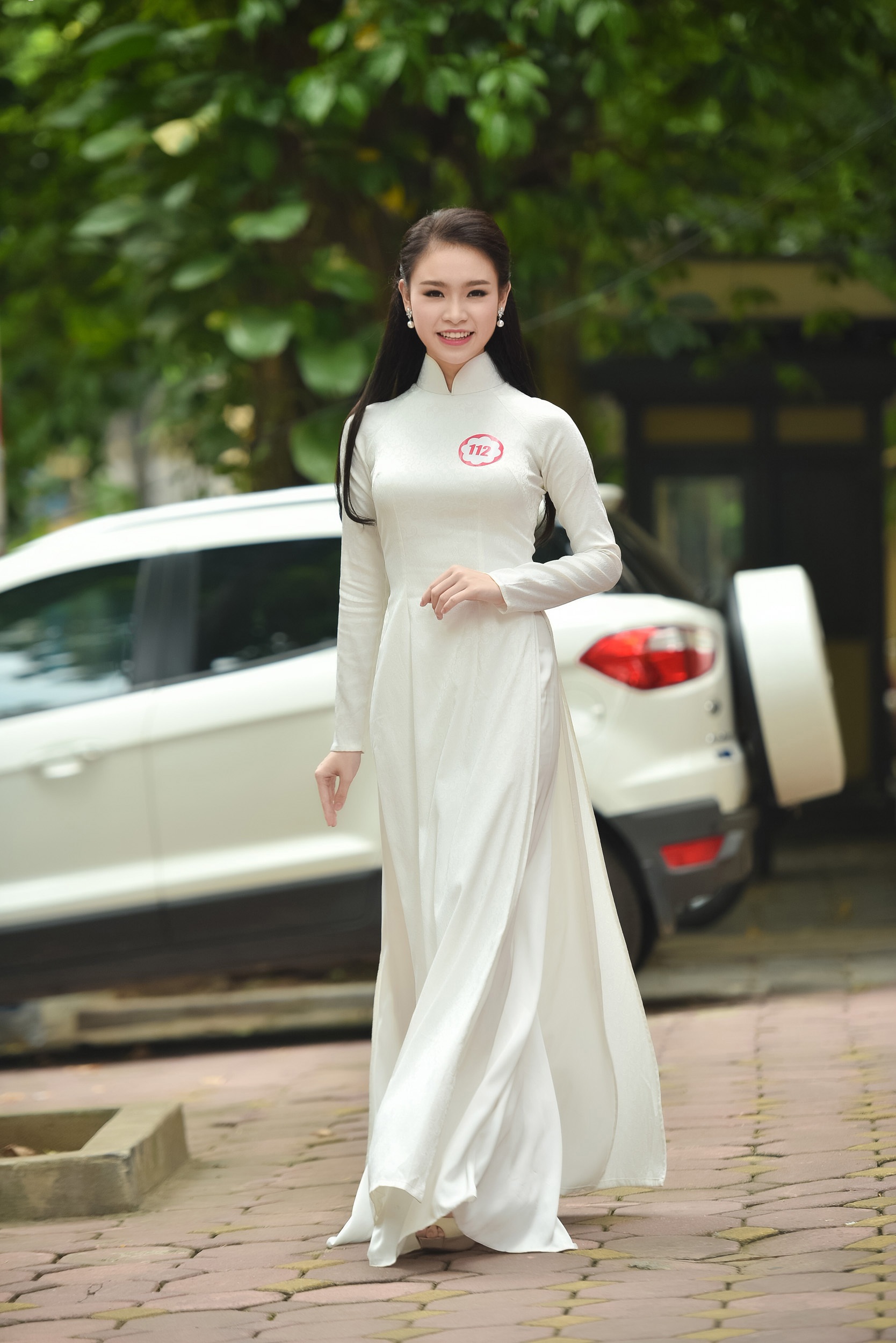 Cô gái đoạt Huy chương Vàng khoa học đi thi Hoa hậu Việt Nam - 8 May mắn sinh ra trong gia đình có nền tảng, Ngọc Vân được chỉ dạy phải luôn biết chia sẻ với mọi người xung quanh mình. Vì vậy, từ ngày còn là học sinh, cô đã theo chân các anh chị sinh viên làm tình nguyện tại Viện Huyết học Truyền máu trung ương, làng trẻ SOS… và duy trì những hoạt động thiện nguyện này tới bây giờ. Cô cũng là đại diện hình ảnh của quỹ “Gió đồng”, quỹ từ thiện dành những suất học bổng nhỏ cho học sinh nghèo.