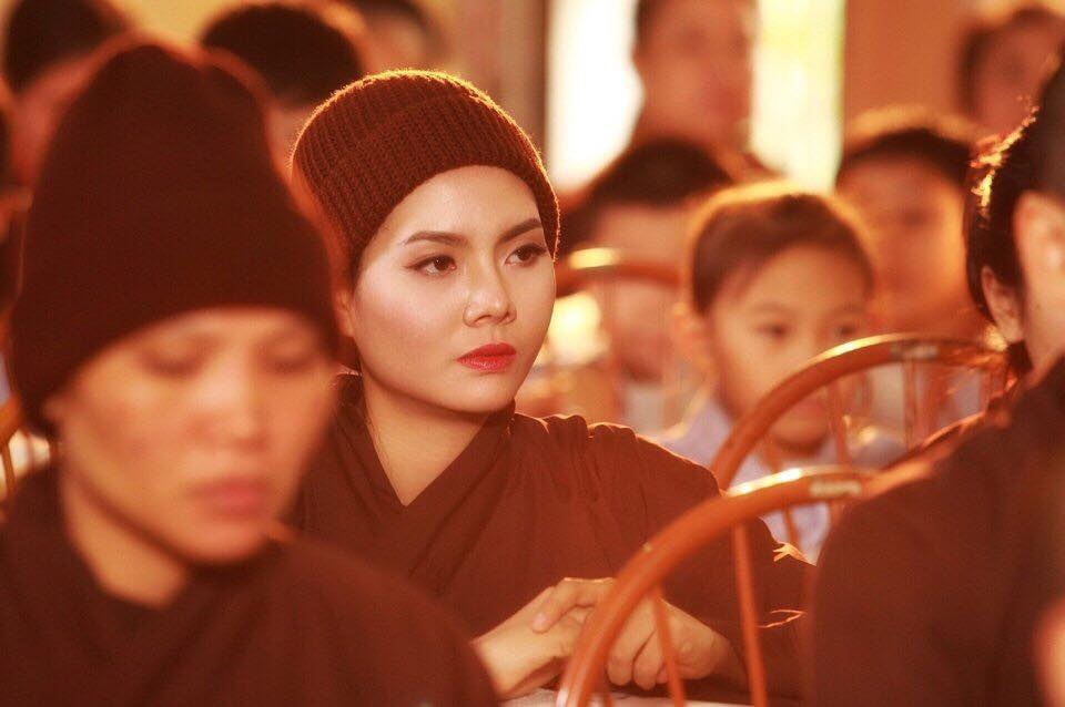Lương Nguyệt Anh: “Nếu không vướng bận tôi đã đi tu rồi!” - 4 Tôi hay nói vui với mọi người là nếu không vướng bận tôi đã đi tu rồi, Lương Nguyệt Anh nói.