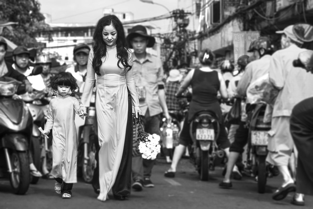 Hiện Thúy Nga đã trở về Việt Nam để chuẩn bị làm giám khảo cho một game show mới, còn con gái chị đã bước vào năm học mới tại Mỹ. Mặc dù thời gian về Việt Nam không ít, nhưng khi được hỏi đến việc chăm sóc, dạy dỗ con gái trong thời gian vắng mình thế nào, danh hài Thúy Nga hóm hỉnh chia sẻ “Tôi yên tâm lắm, vì ê kíp của Nguyệt Cát ở Mỹ mạnh hơn tôi nhiều”.