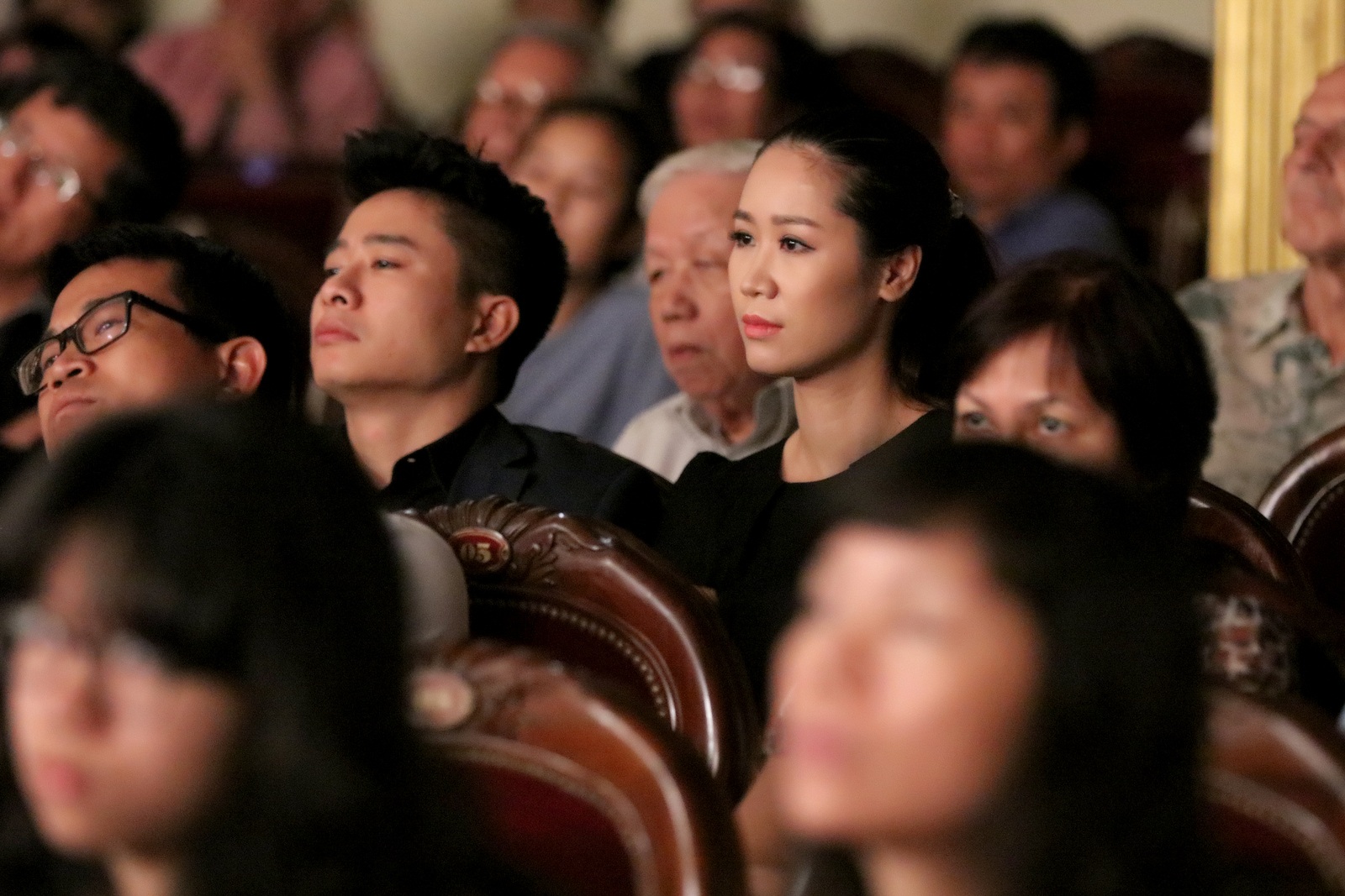 Dương Thùy Linh cùng chồng đi cổ vũ “thần đồng” Piano Nguyễn Việt Trung - 10 Hiện tại, cặp đôi đã có một cậu con trai 5 tuổi và đang lên kế hoạch sinh thêm một em bé. Cô vẫn tích cực hoạt động showbiz trong vai trò MC cho đài VTC, đồng thời hỗ trợ ông xã trong việc kinh doanh.
